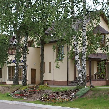 Hotel Rudzupukes Svente Esterno foto
