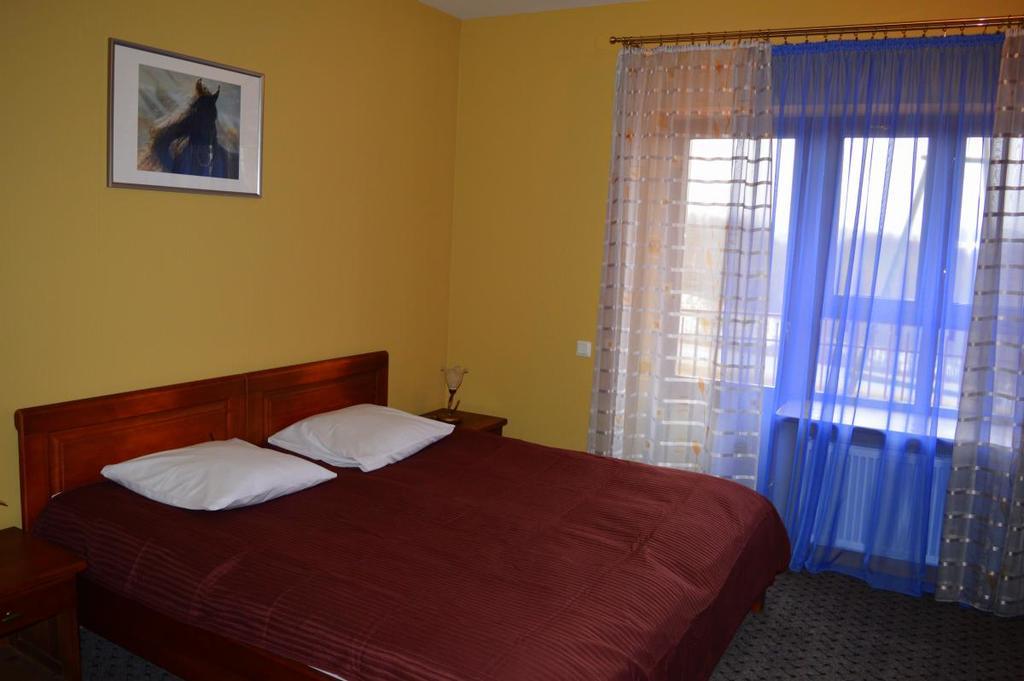 Hotel Rudzupukes Svente Esterno foto
