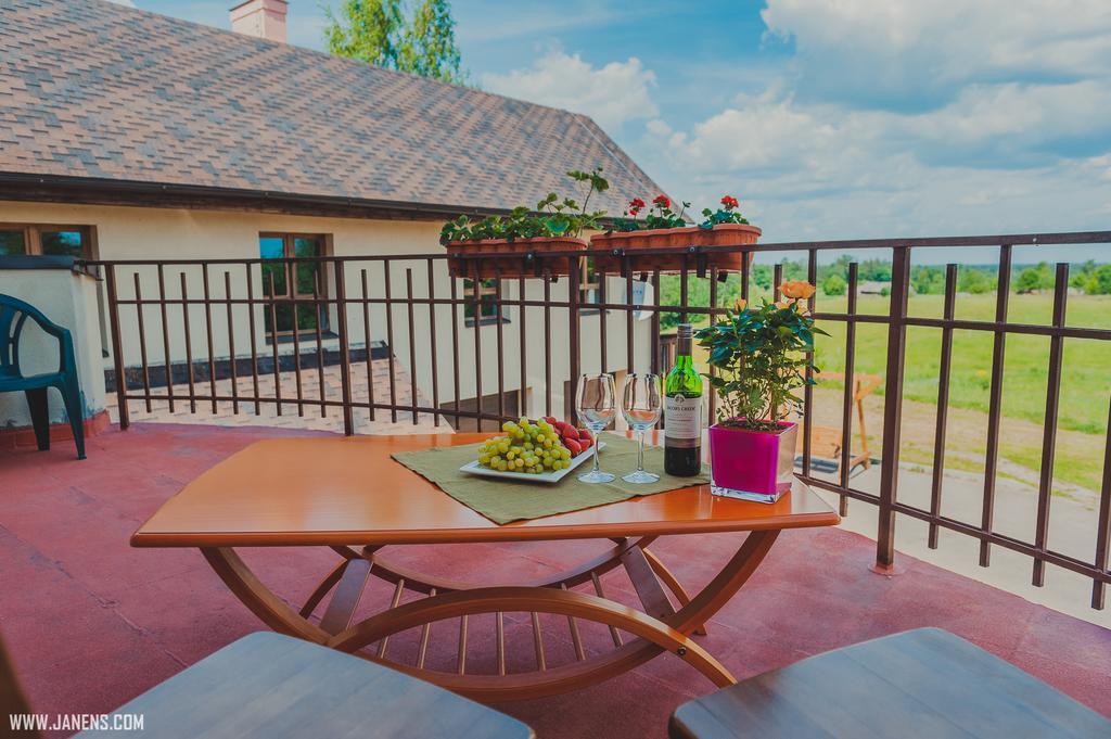 Hotel Rudzupukes Svente Esterno foto