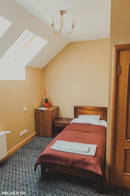 Hotel Rudzupukes Svente Esterno foto