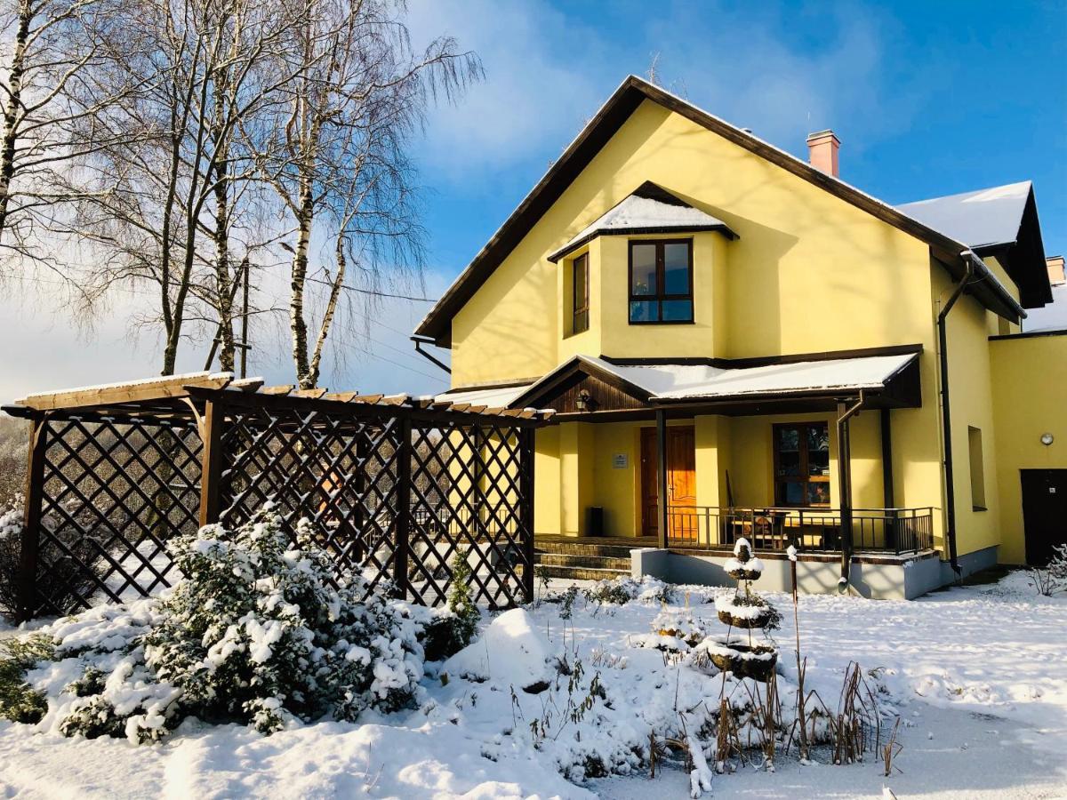 Hotel Rudzupukes Svente Esterno foto